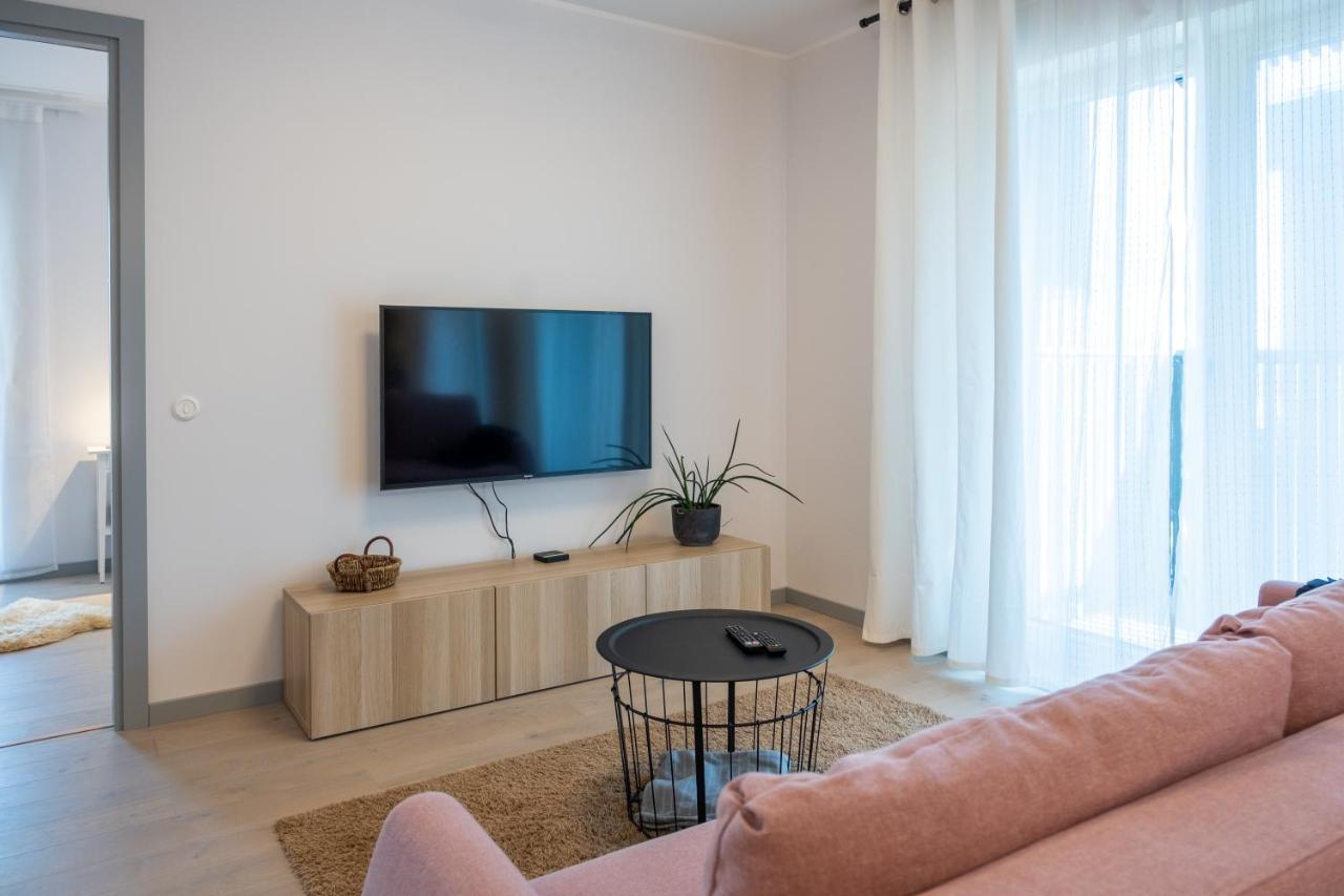 Dream Stay - Brand New Apartment With Balcony & Free Parking 탈린 외부 사진