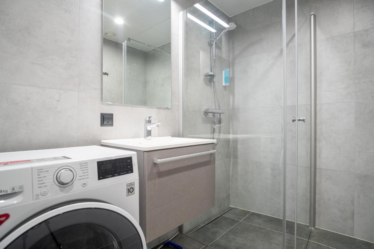 Dream Stay - Brand New Apartment With Balcony & Free Parking 탈린 외부 사진